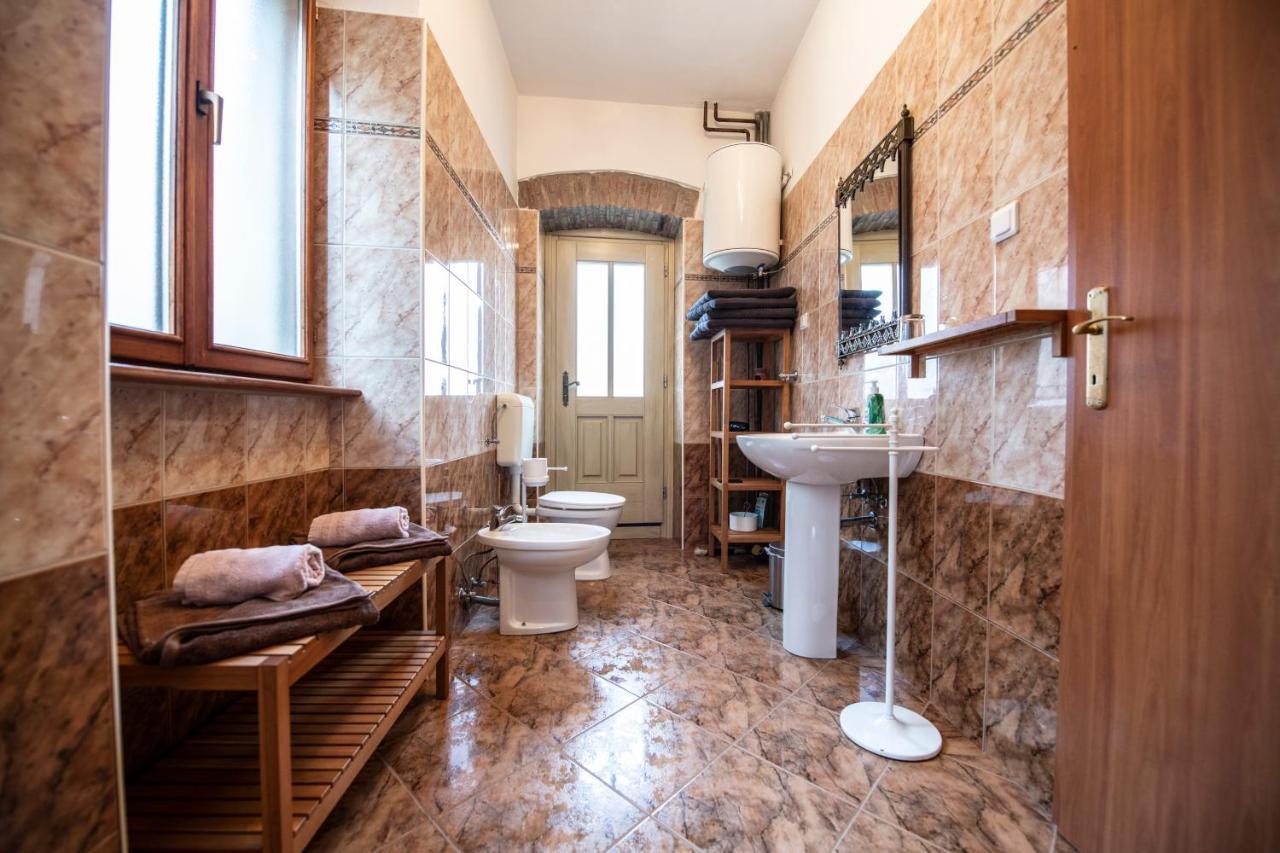 Old Town Studio And Apartment 弗尔萨尔 外观 照片