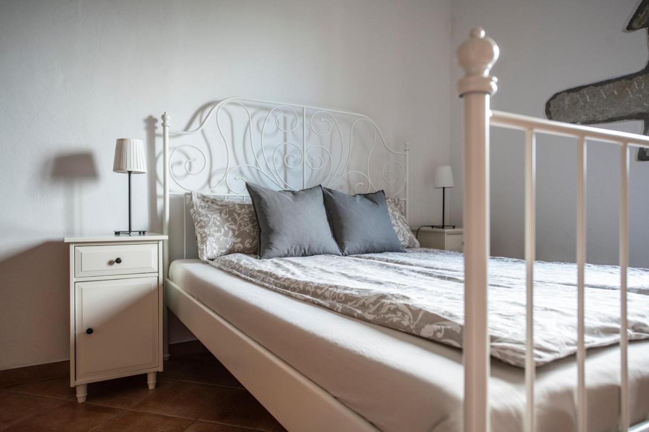 Old Town Studio And Apartment 弗尔萨尔 外观 照片